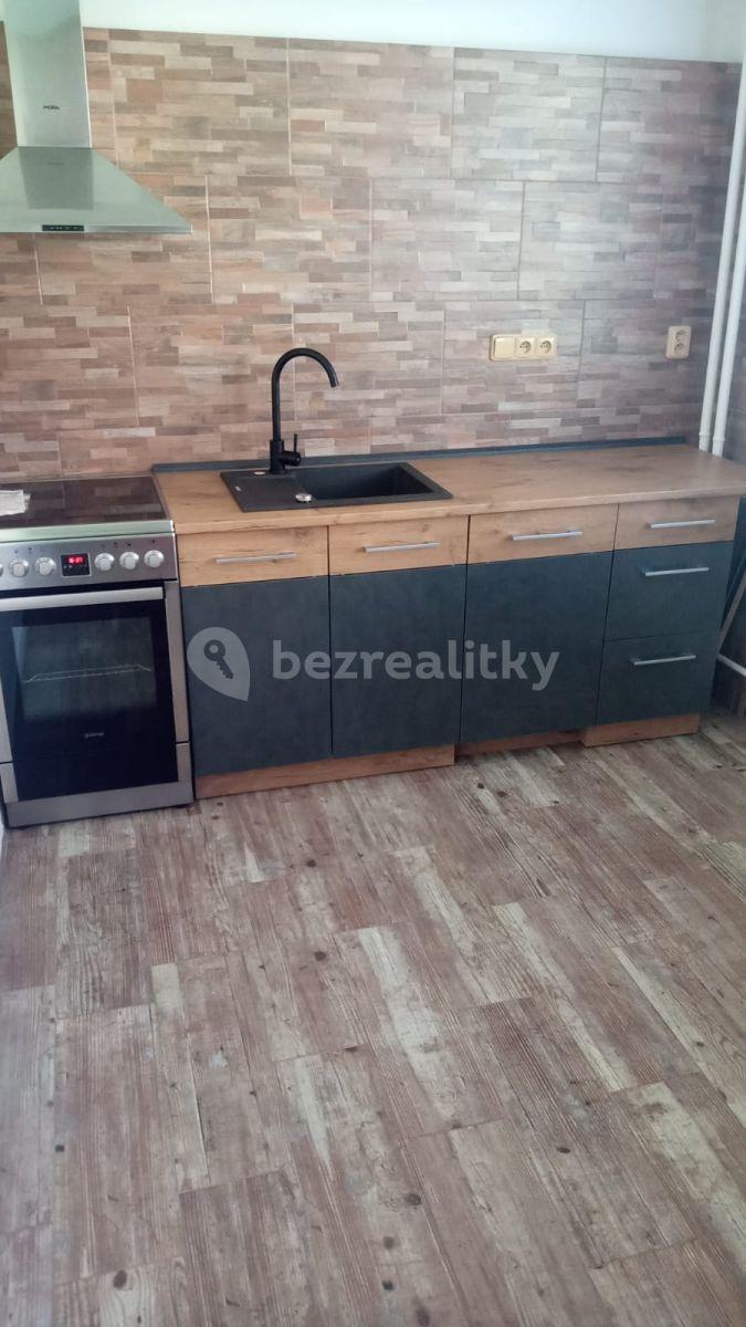 Prenájom bytu 2-izbový 56 m², Mikovcova, Česká Lípa, Liberecký kraj