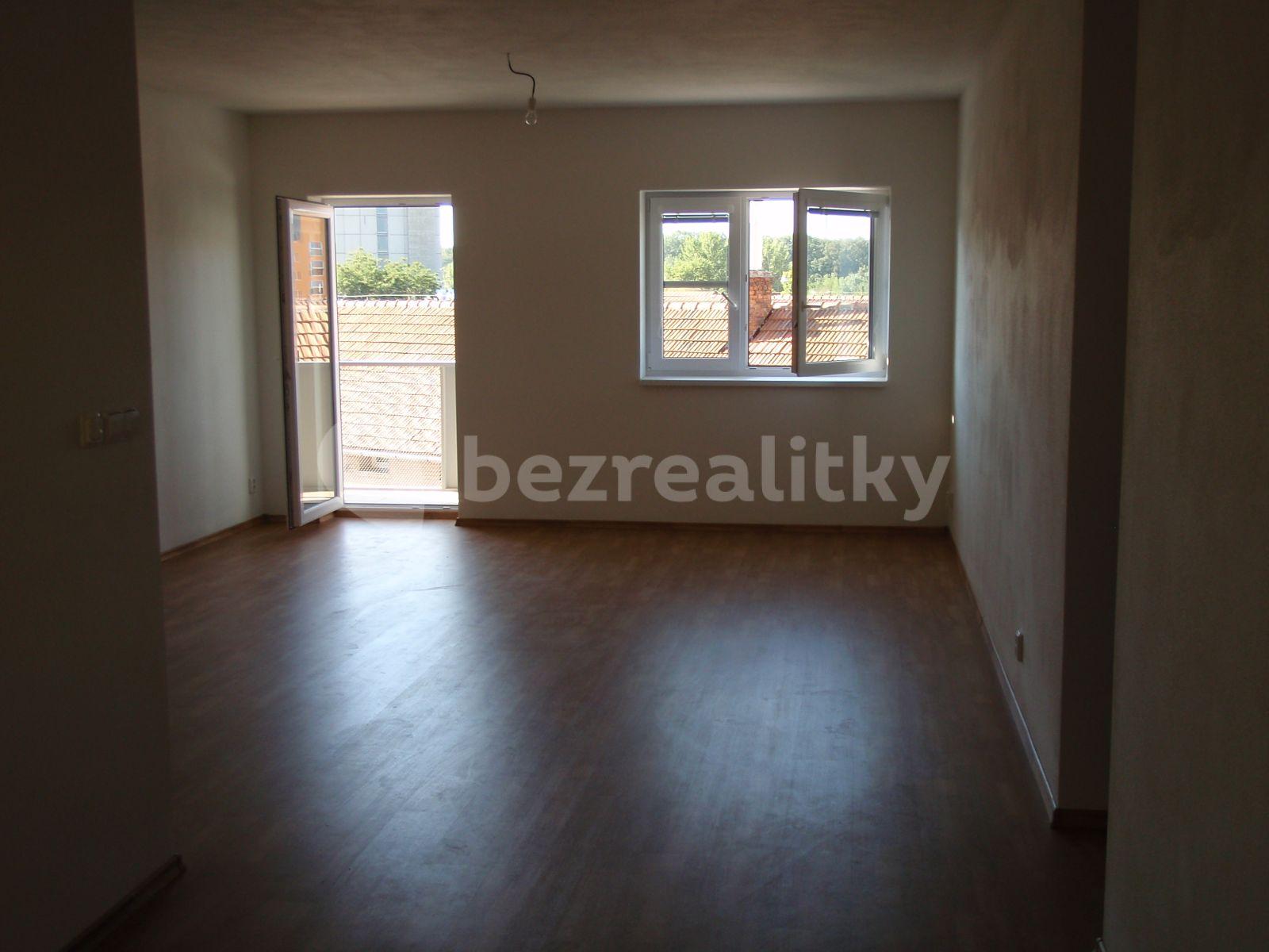 Prenájom bytu 2-izbový 63 m², třída 1. máje, Břeclav, Jihomoravský kraj