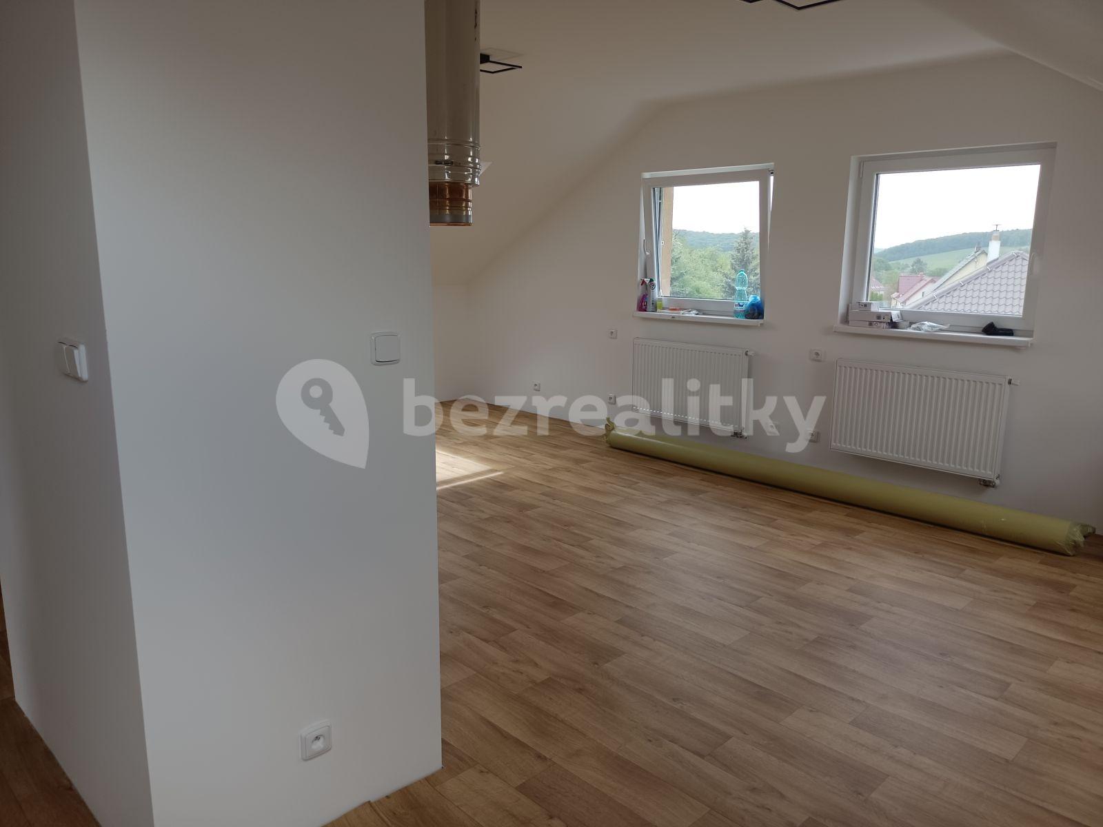 Prenájom bytu 2-izbový 68 m², Bubovická, Bubovice, Středočeský kraj