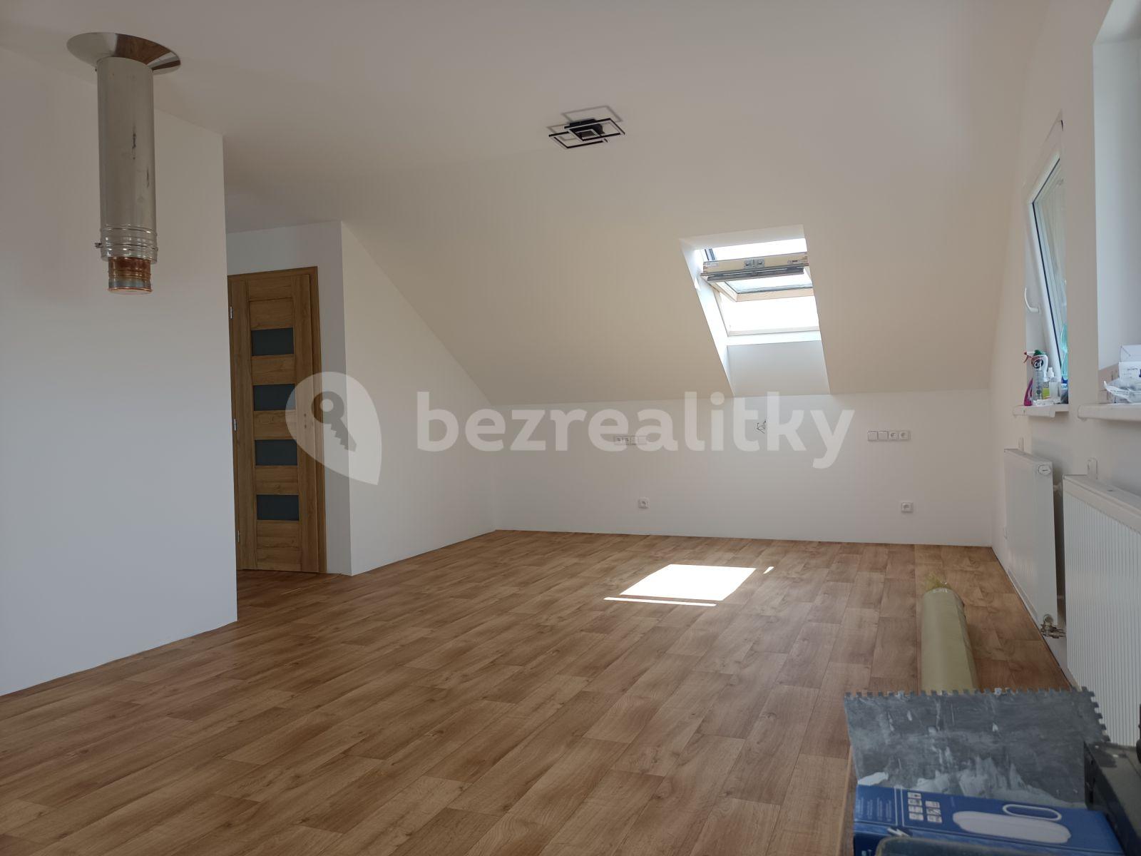 Prenájom bytu 2-izbový 68 m², Bubovická, Bubovice, Středočeský kraj