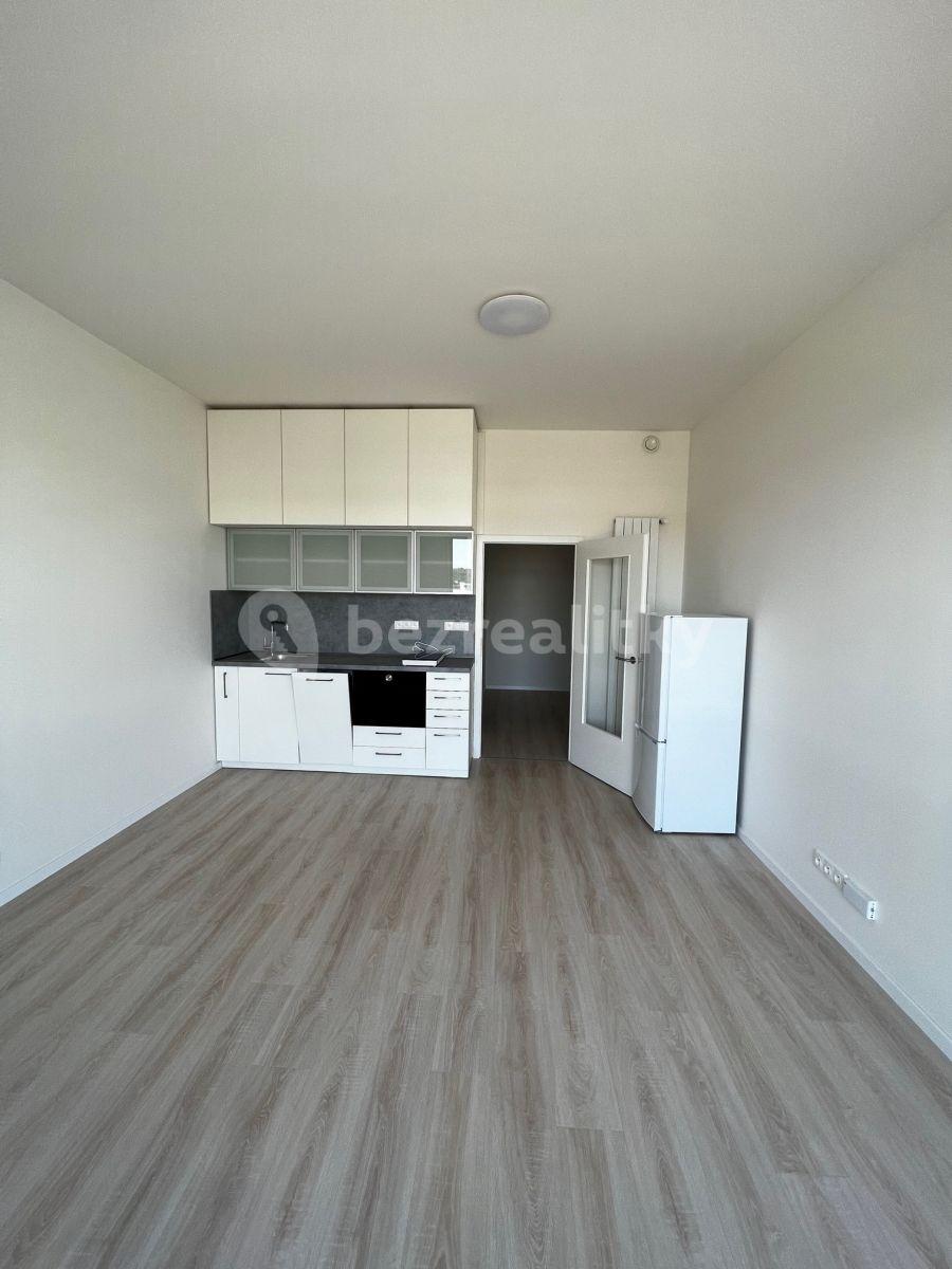 Prenájom bytu 1-izbový 31 m², Poděbradská, Praha, Praha