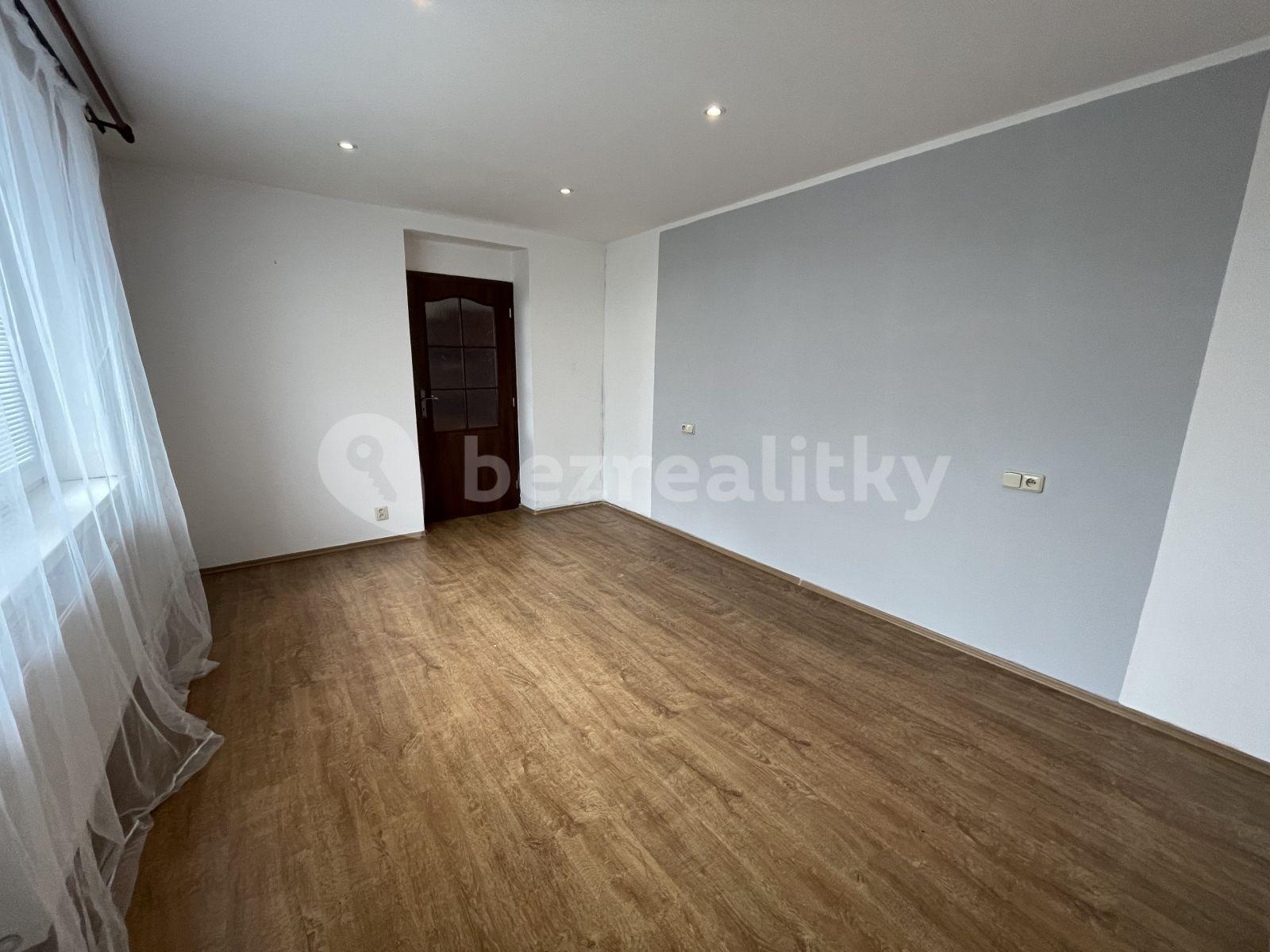 Prenájom bytu 2-izbový 60 m², Kadaňská, Chomutov, Ústecký kraj