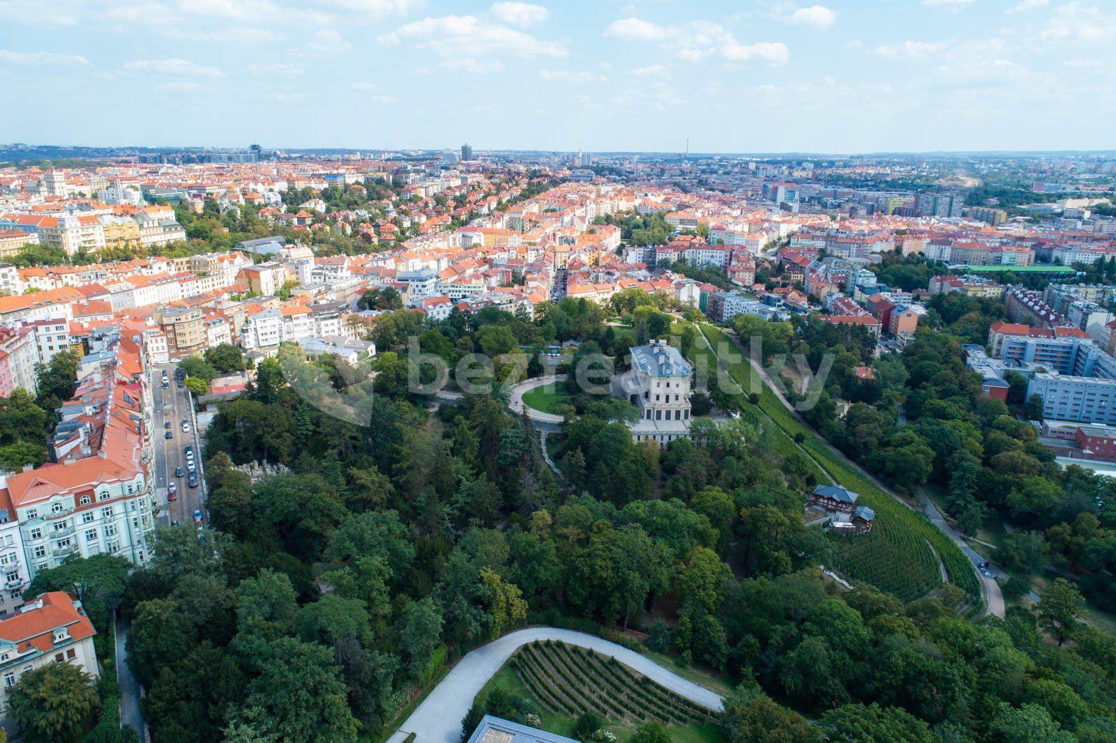 Prenájom bytu 1-izbový 27 m², Perucká, Praha, Praha