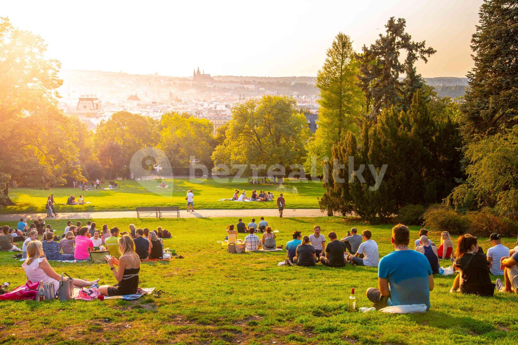 Prenájom bytu 2-izbový 55 m², Polská, Praha, Praha