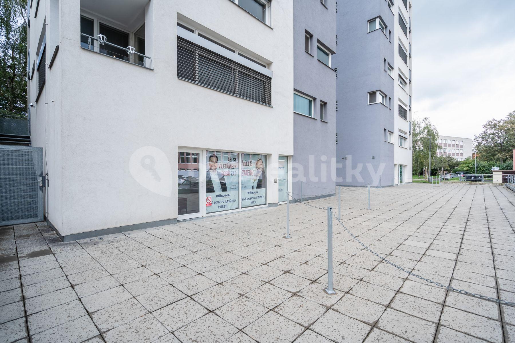 Prenájom bytu 2-izbový 51 m², Třinecká, Praha, Praha