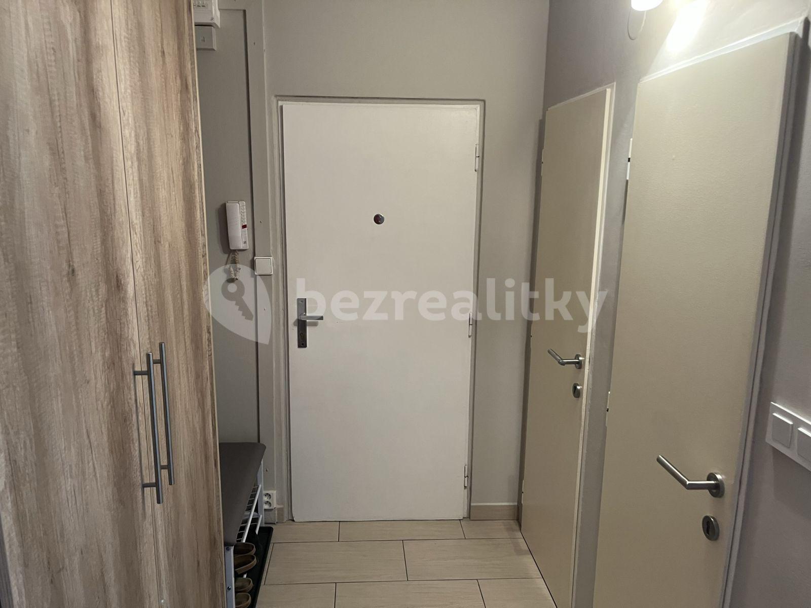 Prenájom bytu 1-izbový 35 m², Vysočanská, Praha, Praha