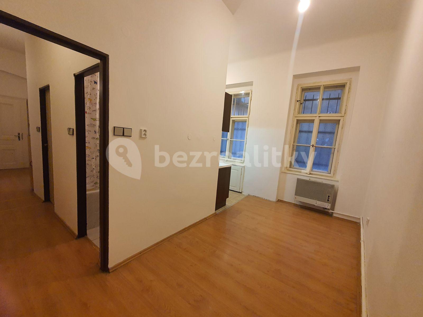 Prenájom bytu 3-izbový 64 m², Liliová, Praha, Praha