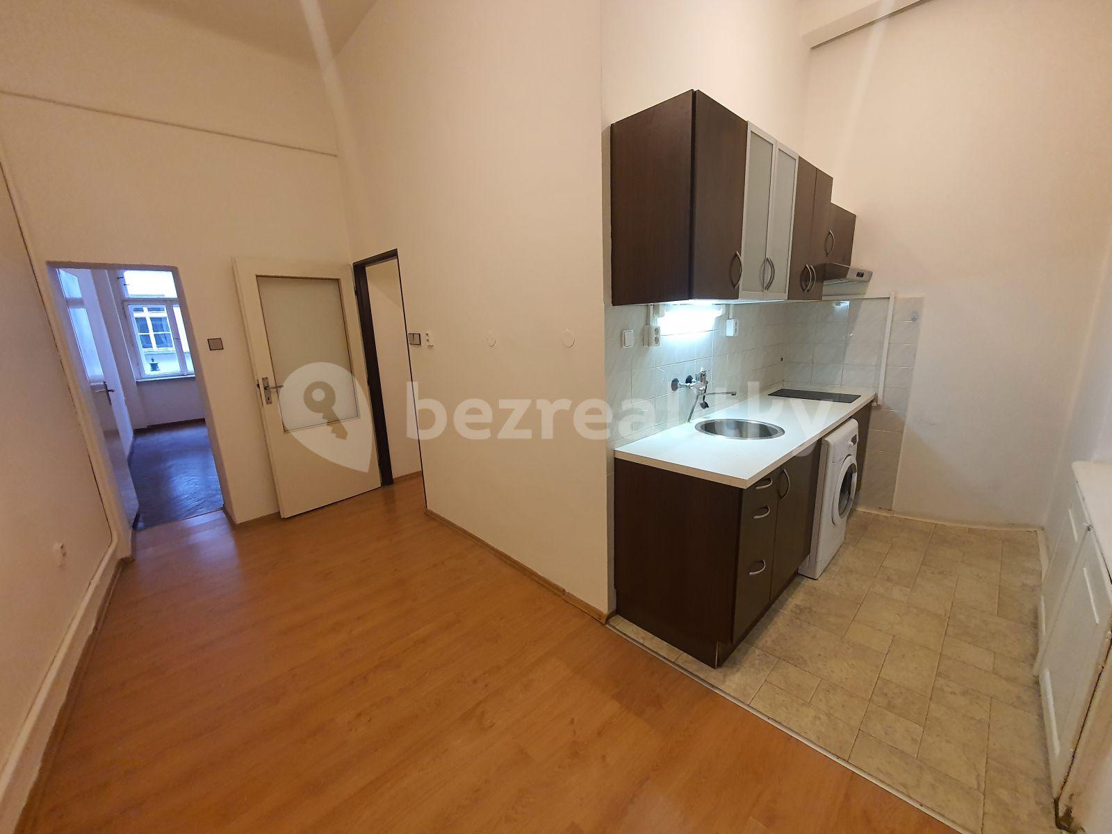 Prenájom bytu 3-izbový 64 m², Liliová, Praha, Praha