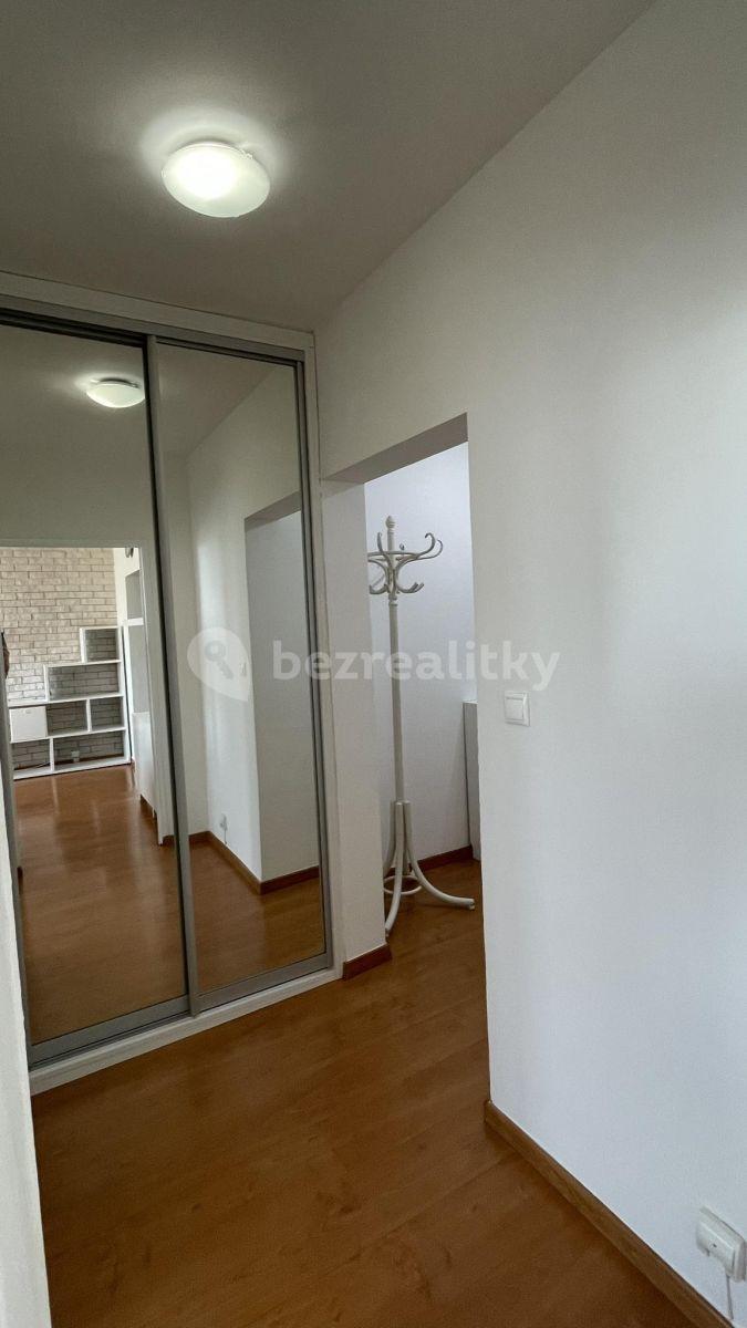 Prenájom bytu 2-izbový 42 m², Růženínská, Praha, Praha