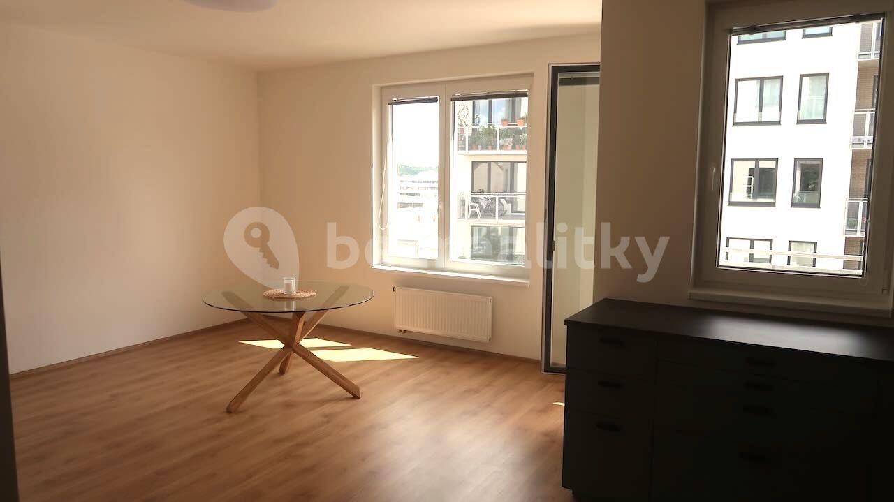 Prenájom bytu 3-izbový 77 m², Čerpadlová, Praha, Praha