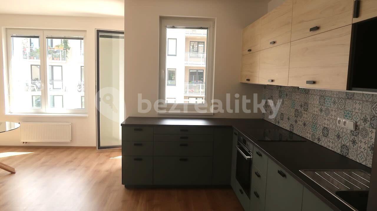 Prenájom bytu 3-izbový 77 m², Čerpadlová, Praha, Praha