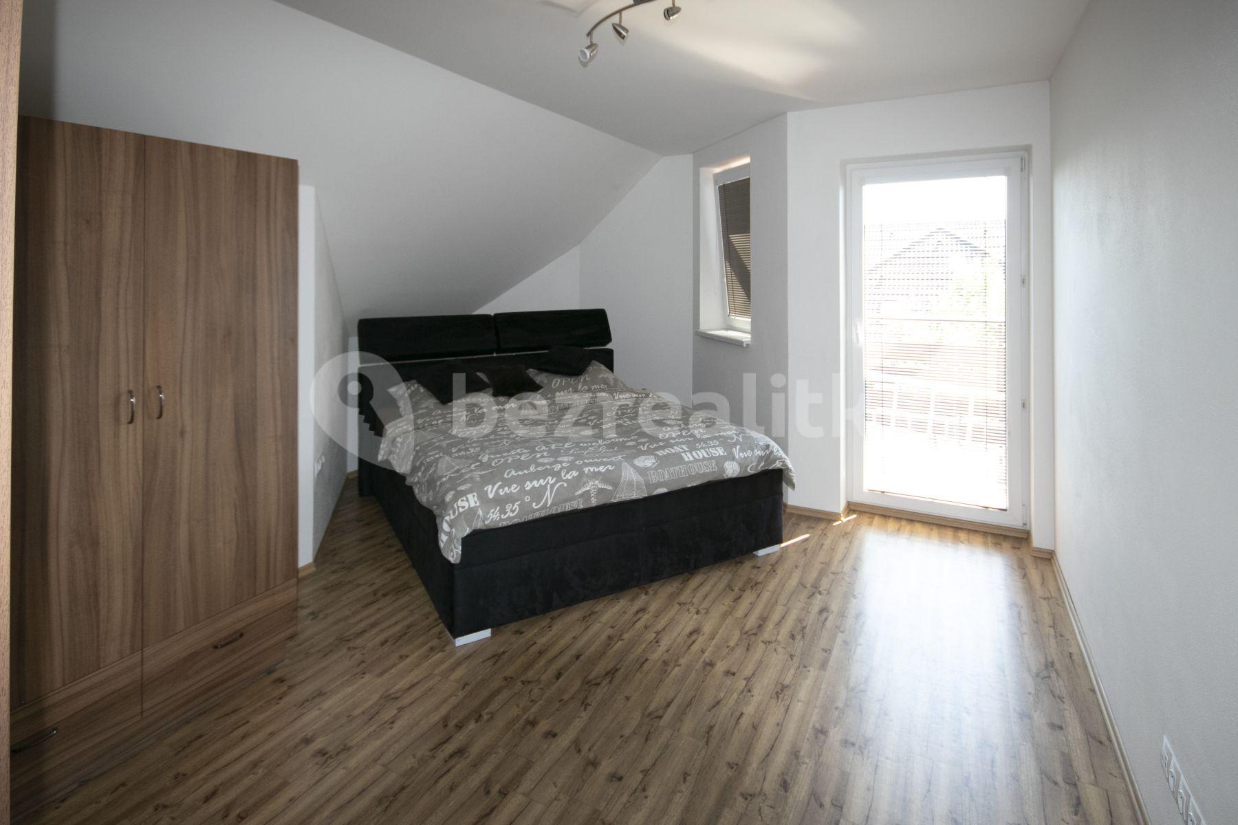 Prenájom domu 140 m², pozemek 1.200 m², Na Pavelce, Zlín, Zlínský kraj