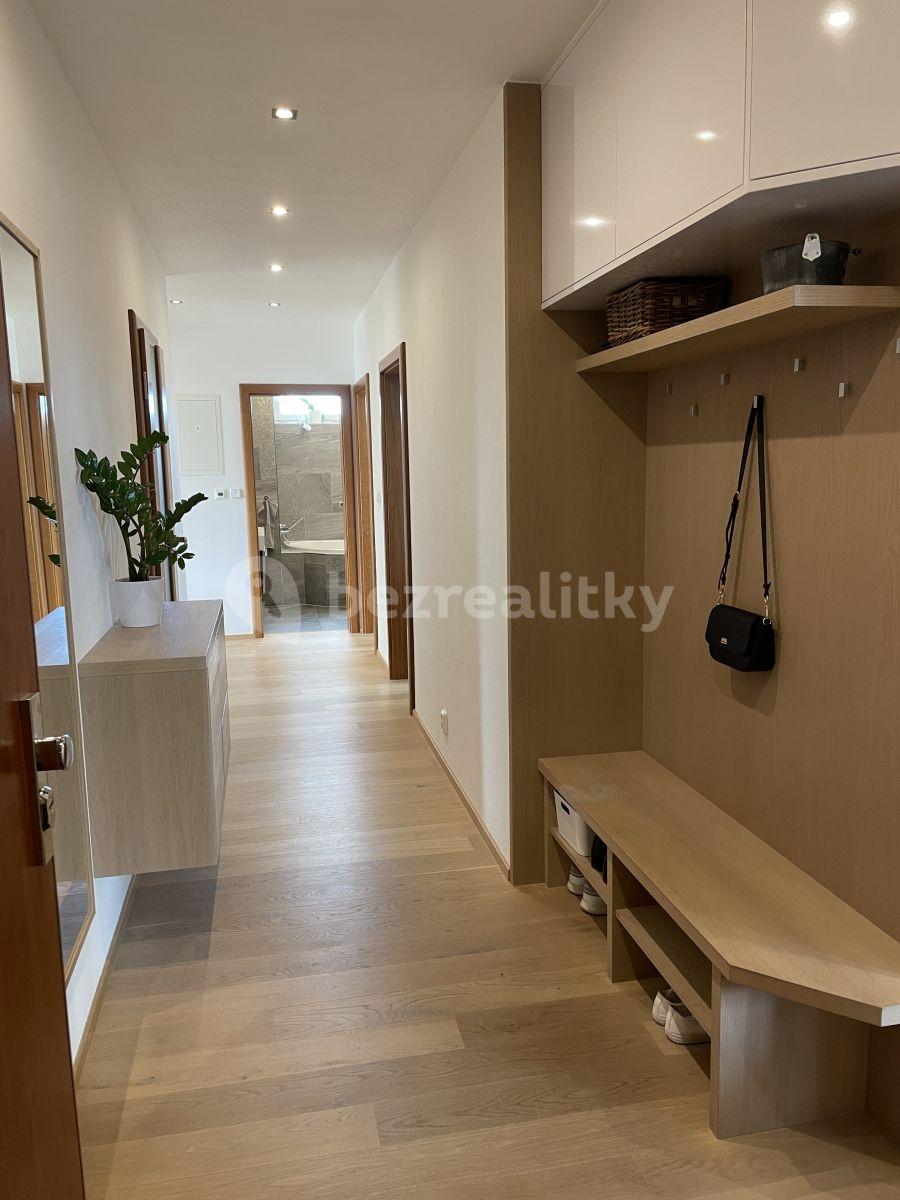 Prenájom bytu 4-izbový 118 m², Milotická, Praha, Praha