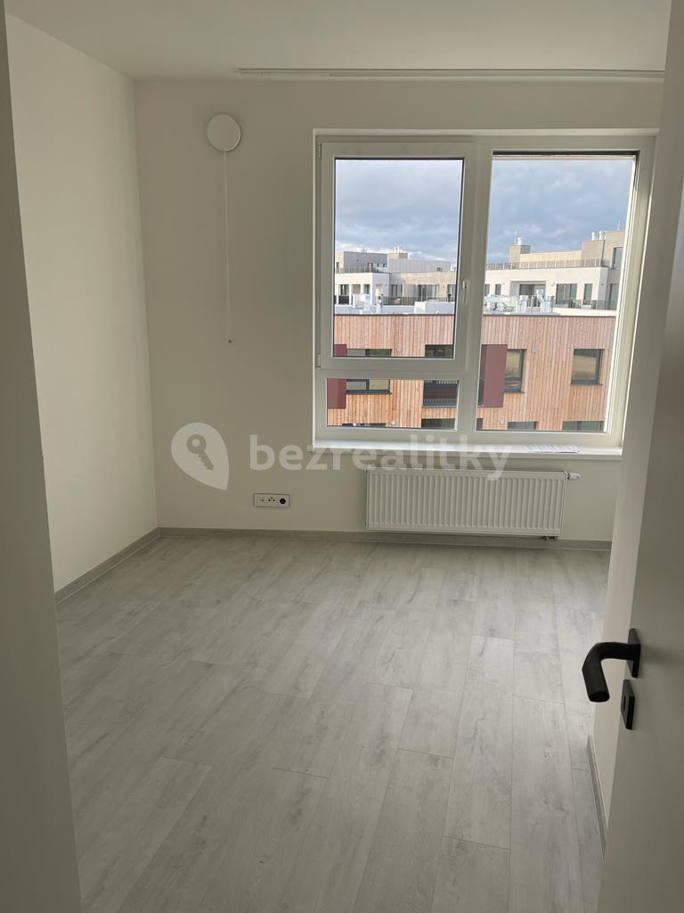 Prenájom bytu 4-izbový 100 m², Praha, Praha