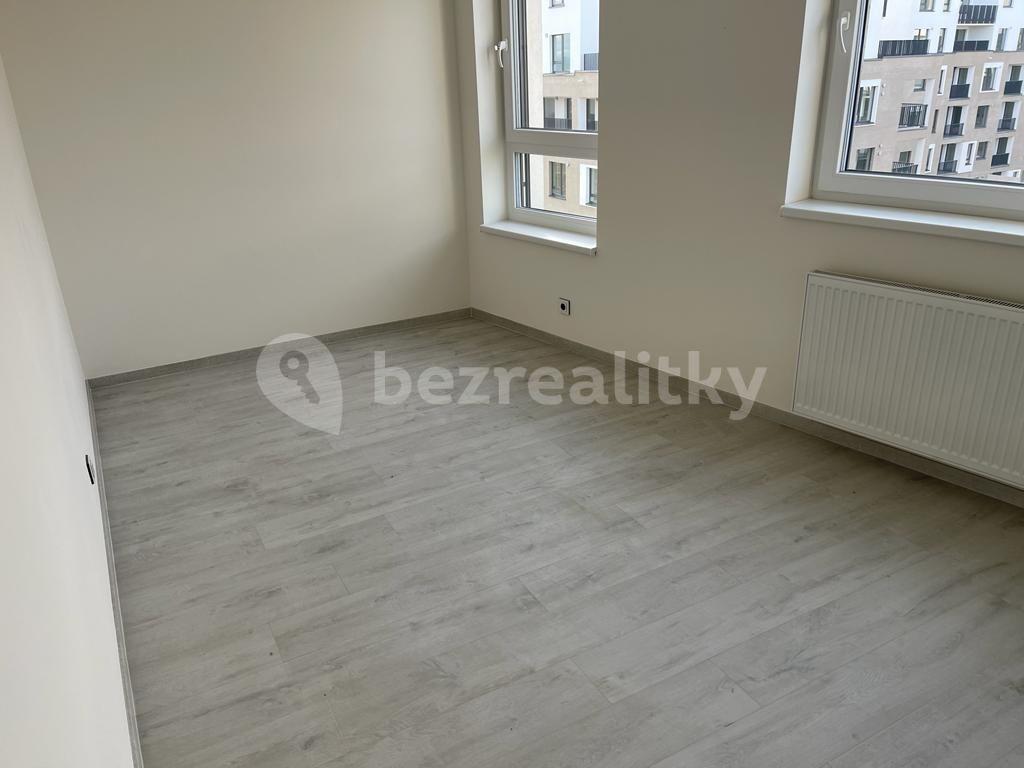 Prenájom bytu 4-izbový 100 m², Praha, Praha