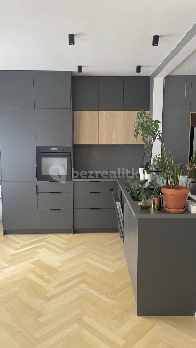 Prenájom bytu 2-izbový 52 m², Šmeralova, Praha, Praha