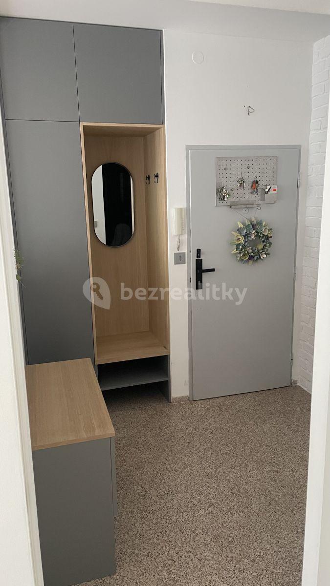 Prenájom bytu 2-izbový 52 m², Šmeralova, Praha, Praha