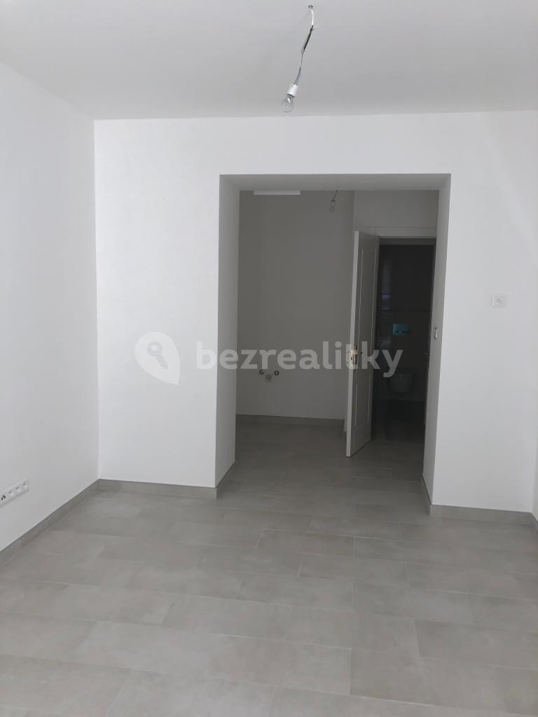 Prenájom nebytového priestoru 43 m², Záhřebská, Praha, Praha