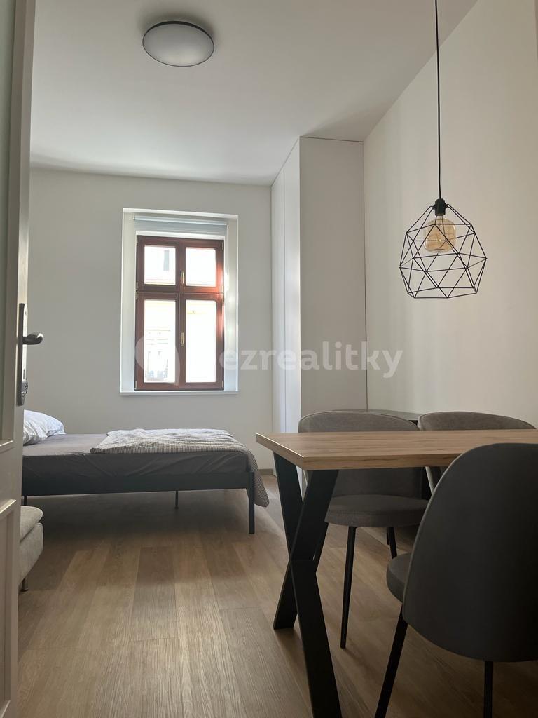 Prenájom bytu 1-izbový 31 m², Milíčova, Praha, Praha