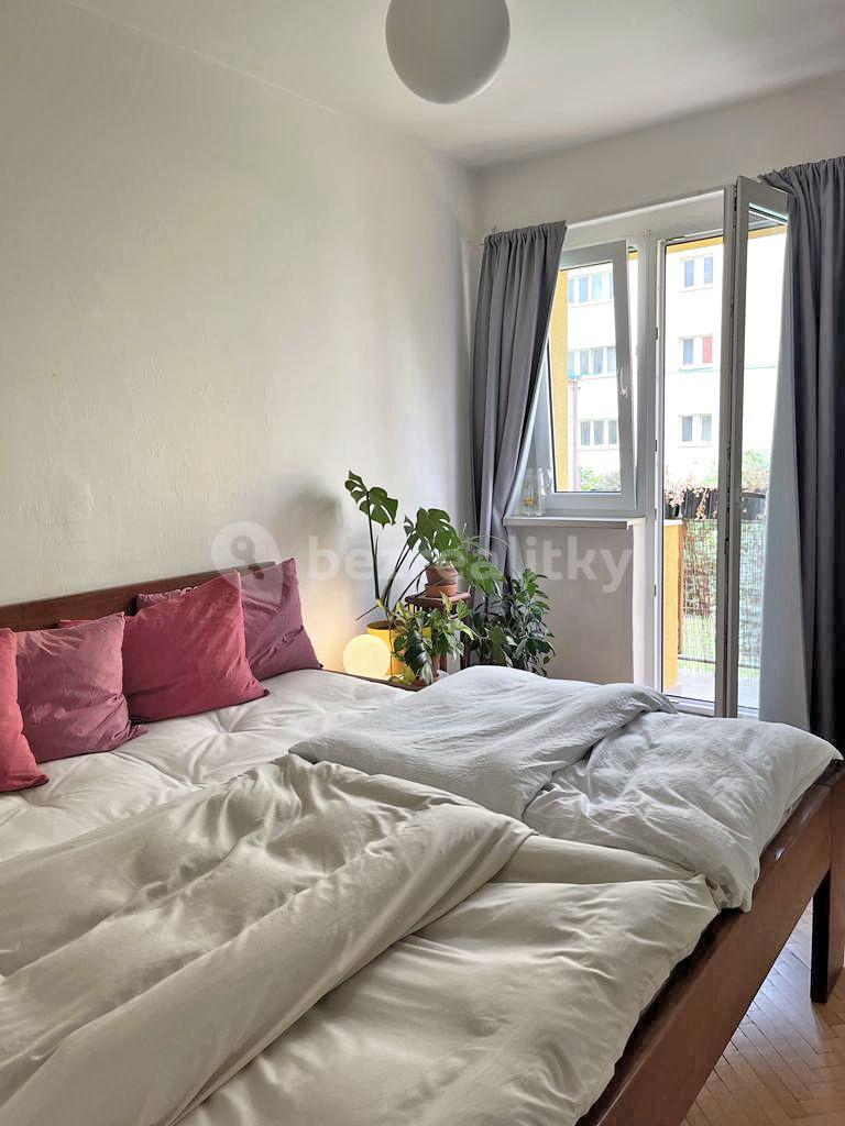 Prenájom bytu 2-izbový 56 m², U Městských domů, Praha, Praha