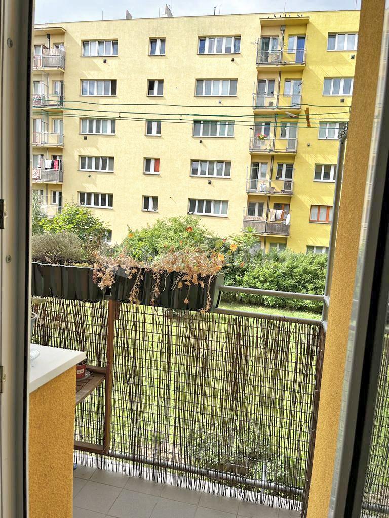 Prenájom bytu 2-izbový 56 m², U Městských domů, Praha, Praha