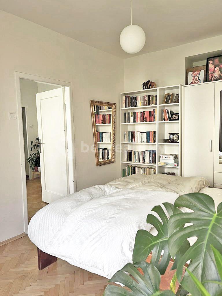 Prenájom bytu 2-izbový 56 m², U Městských domů, Praha, Praha