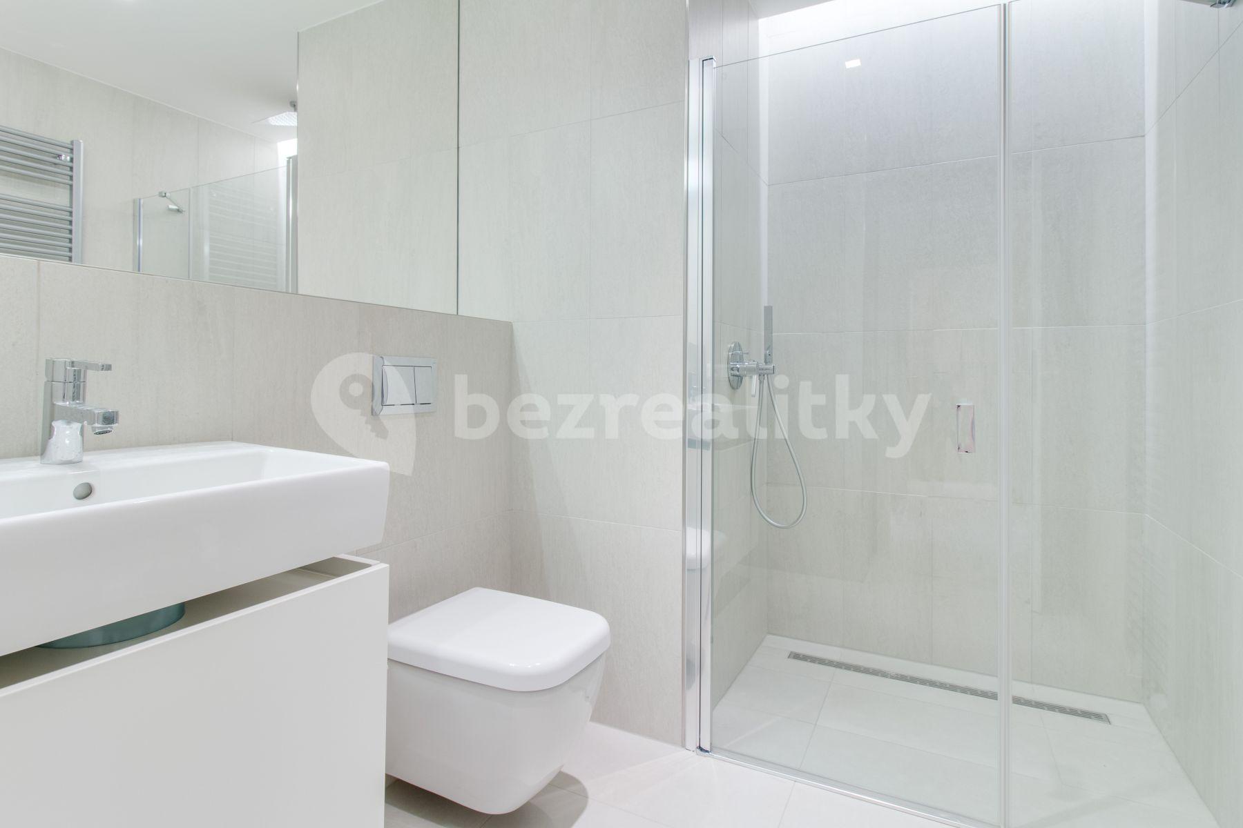 Prenájom bytu 2-izbový 51 m², Altajská, Praha, Praha