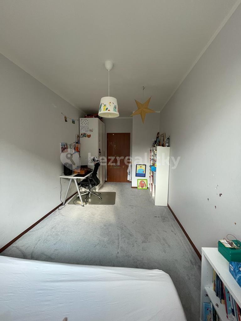 Prenájom bytu 3-izbový 83 m², Pod Harfou, Praha, Praha