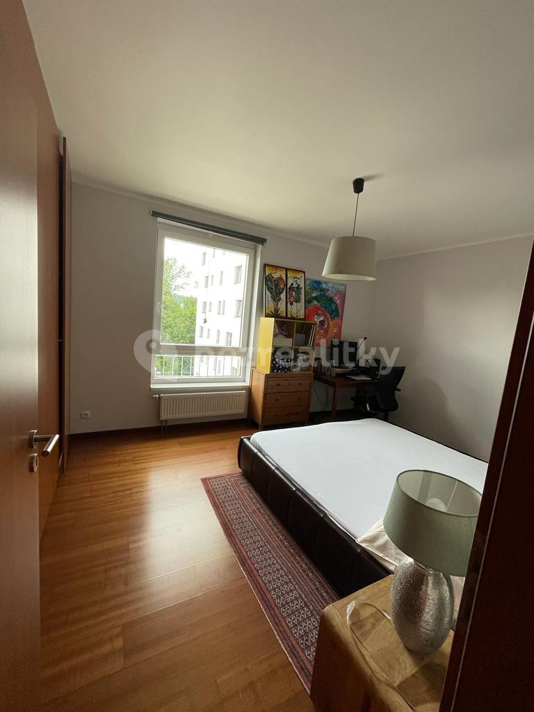 Prenájom bytu 3-izbový 83 m², Pod Harfou, Praha, Praha