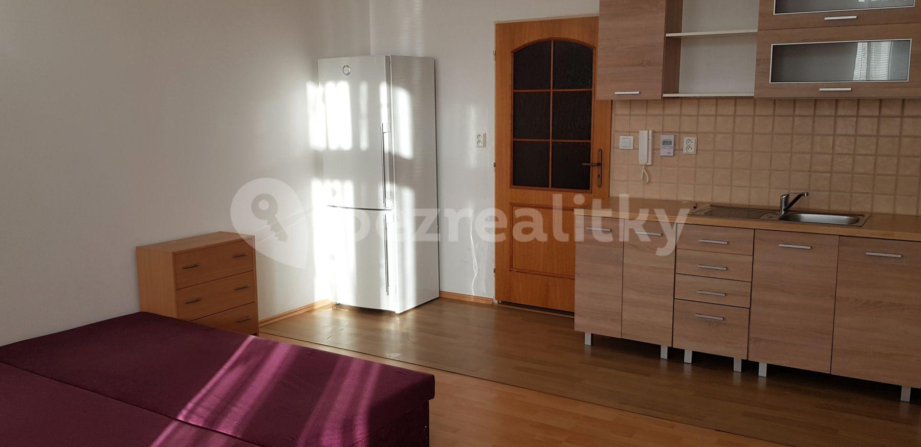 Prenájom bytu 1-izbový 32 m², Hálkova, Plzeň, Plzeňský kraj