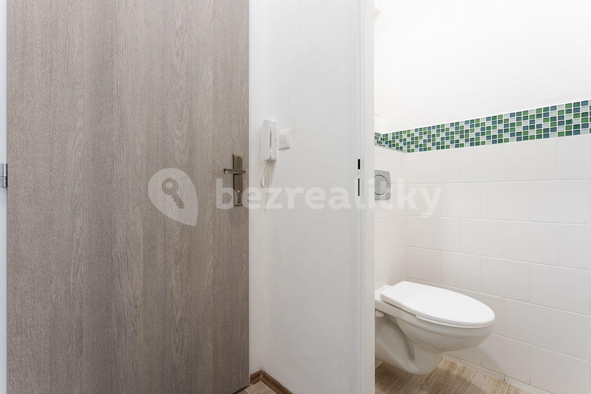 Prenájom bytu 2-izbový 36 m², Davídkova, Praha, Praha