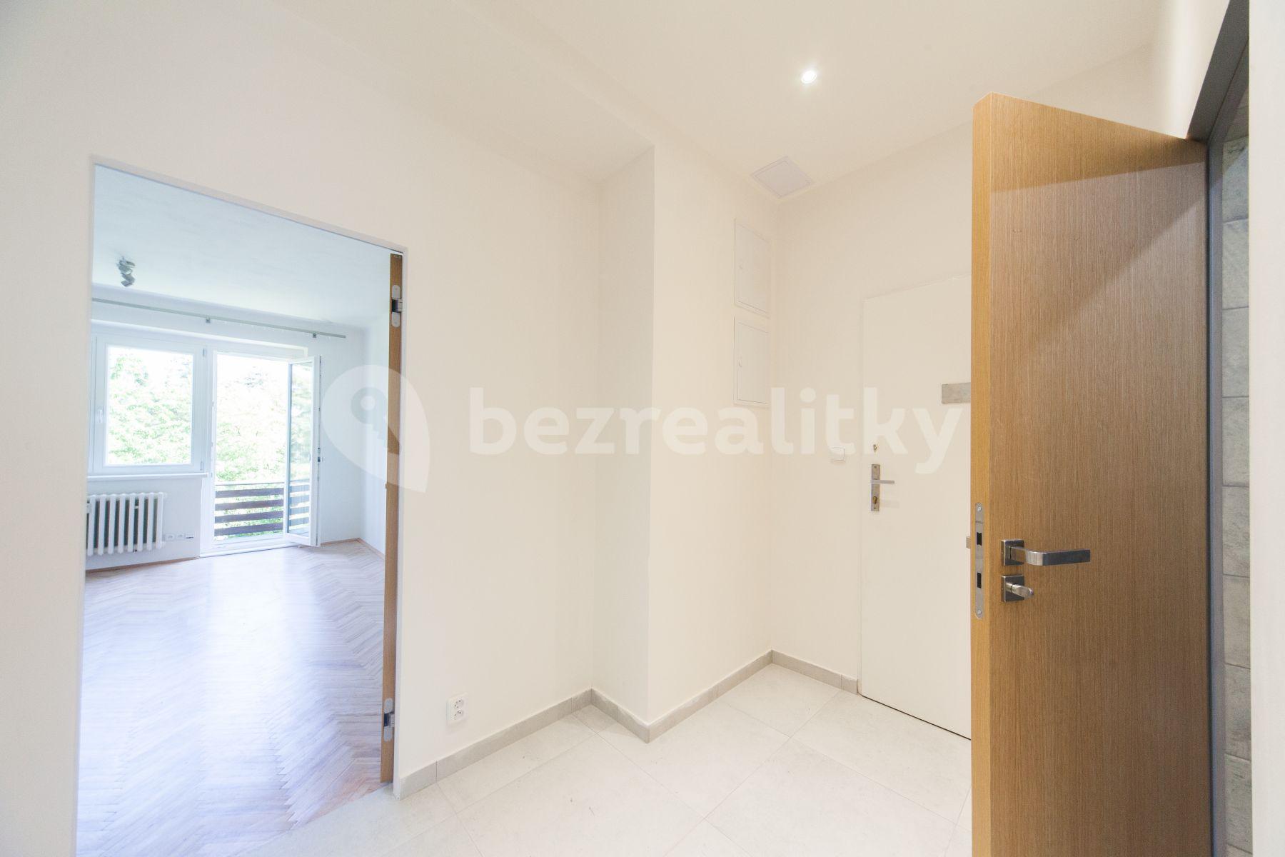 Prenájom bytu 2-izbový 45 m², Šestidomí, Praha, Praha