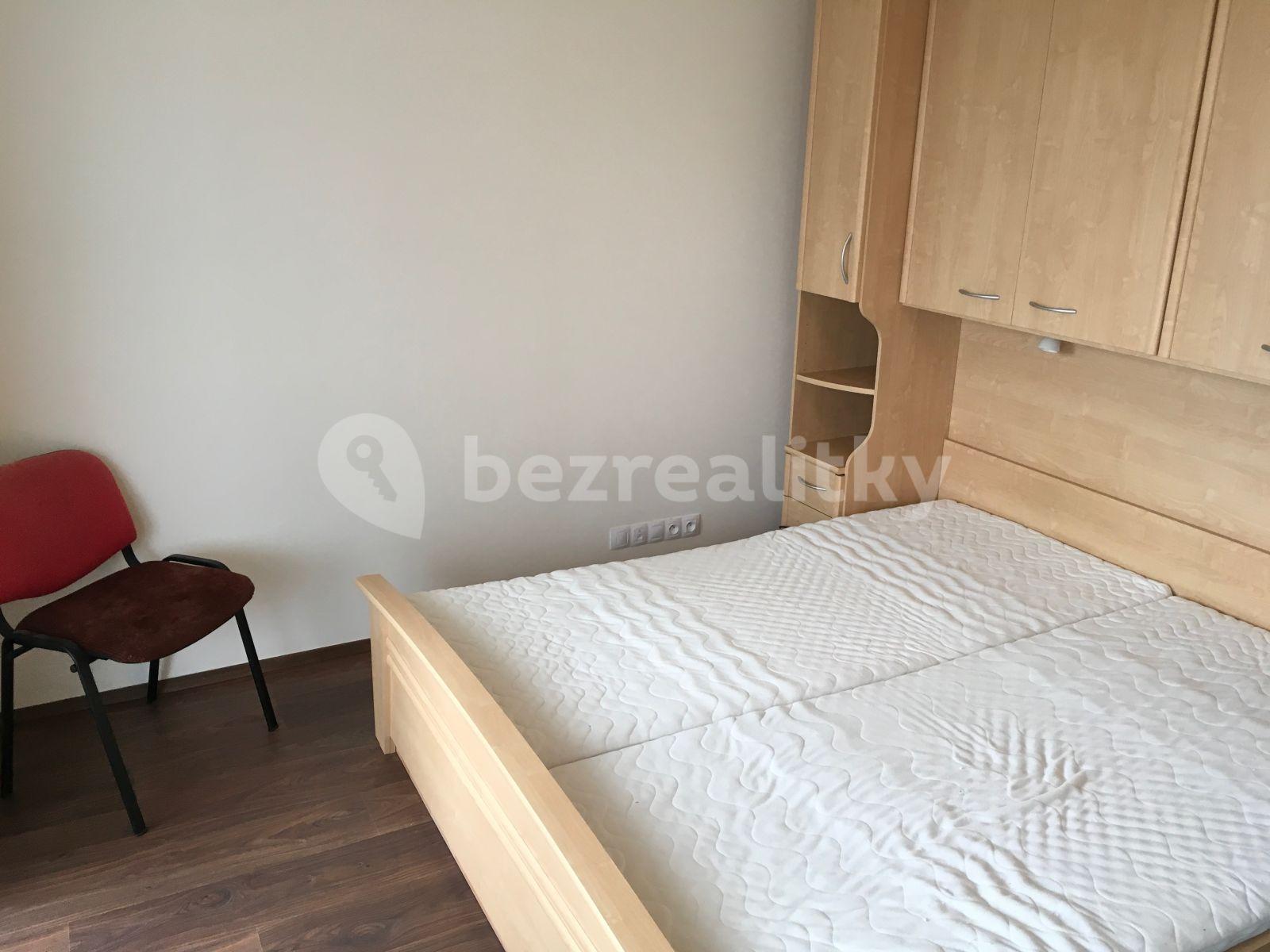 Prenájom bytu 4-izbový 125 m², Mantovská, Praha, Praha