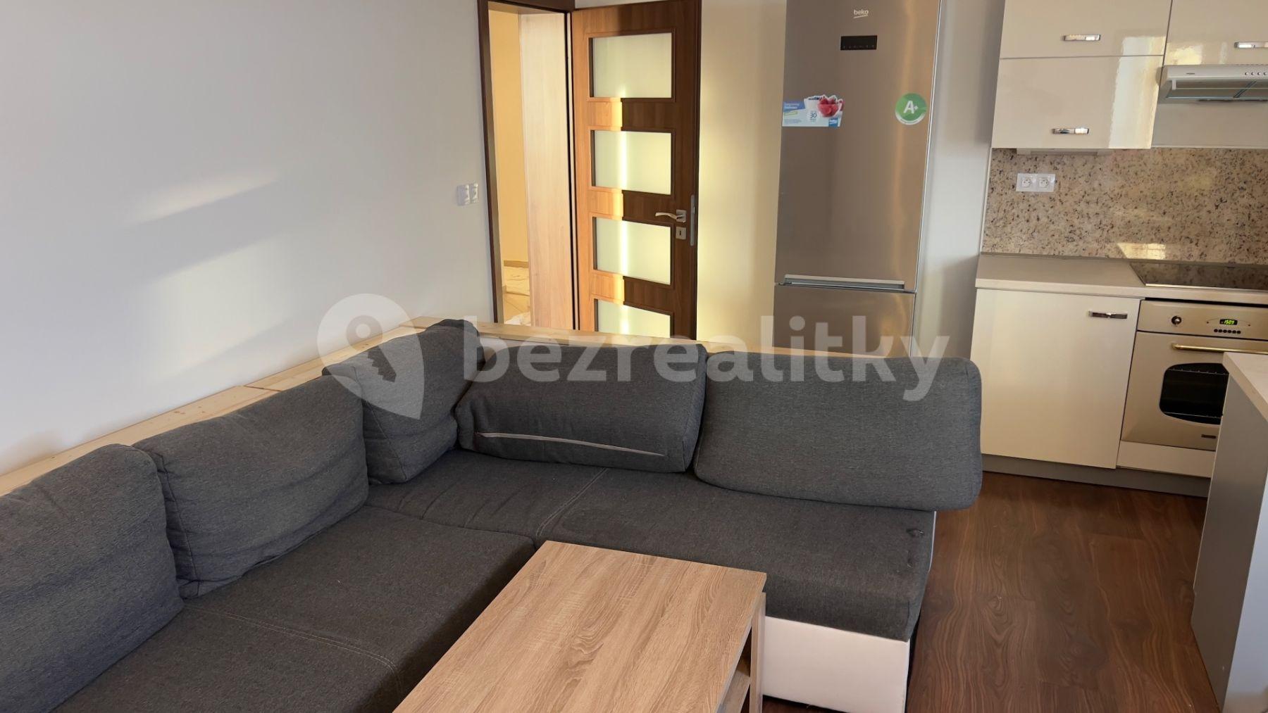 Prenájom bytu 4-izbový 125 m², Mantovská, Praha, Praha