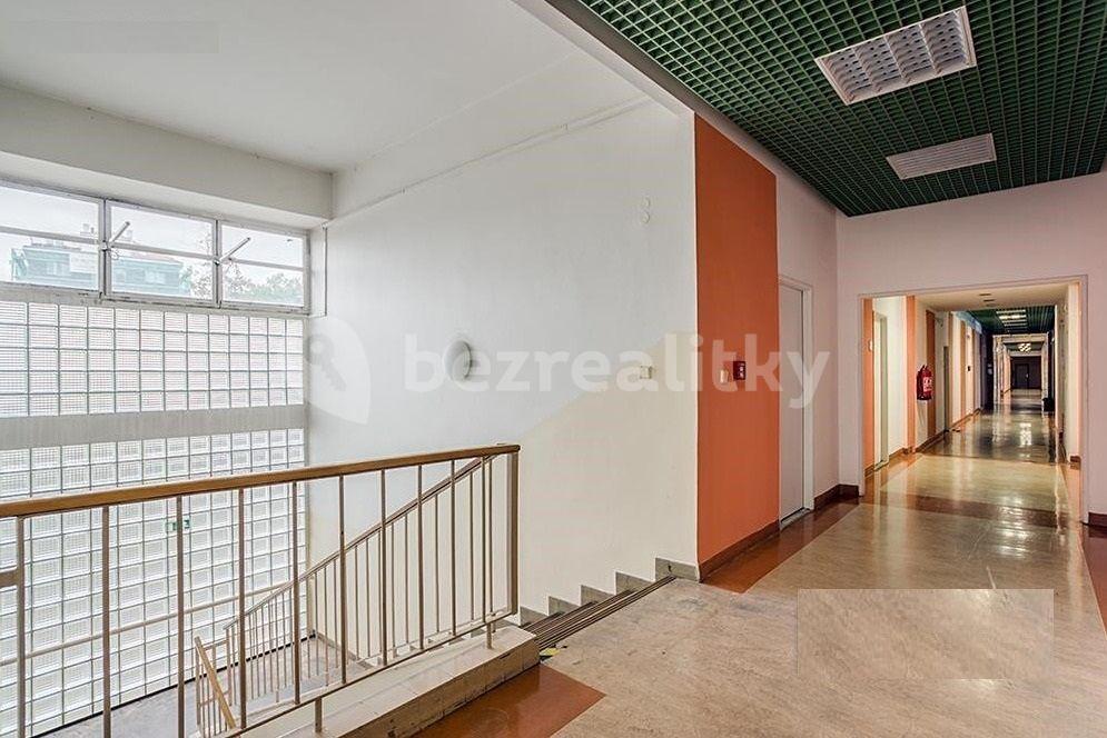 Prenájom kancelárie 14 m², Litevská, Praha, Praha