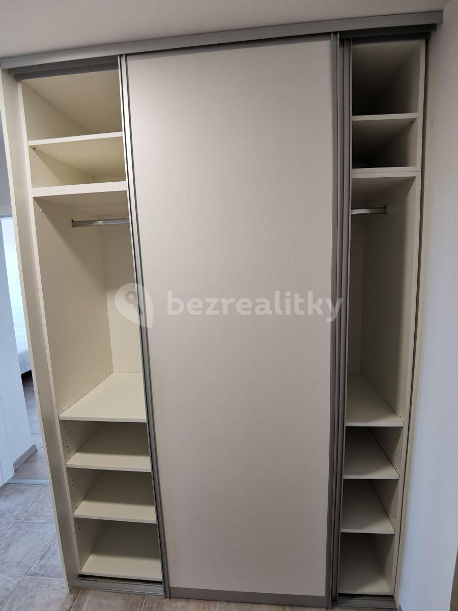 Prenájom bytu 2-izbový 42 m², Krupská, Praha, Praha