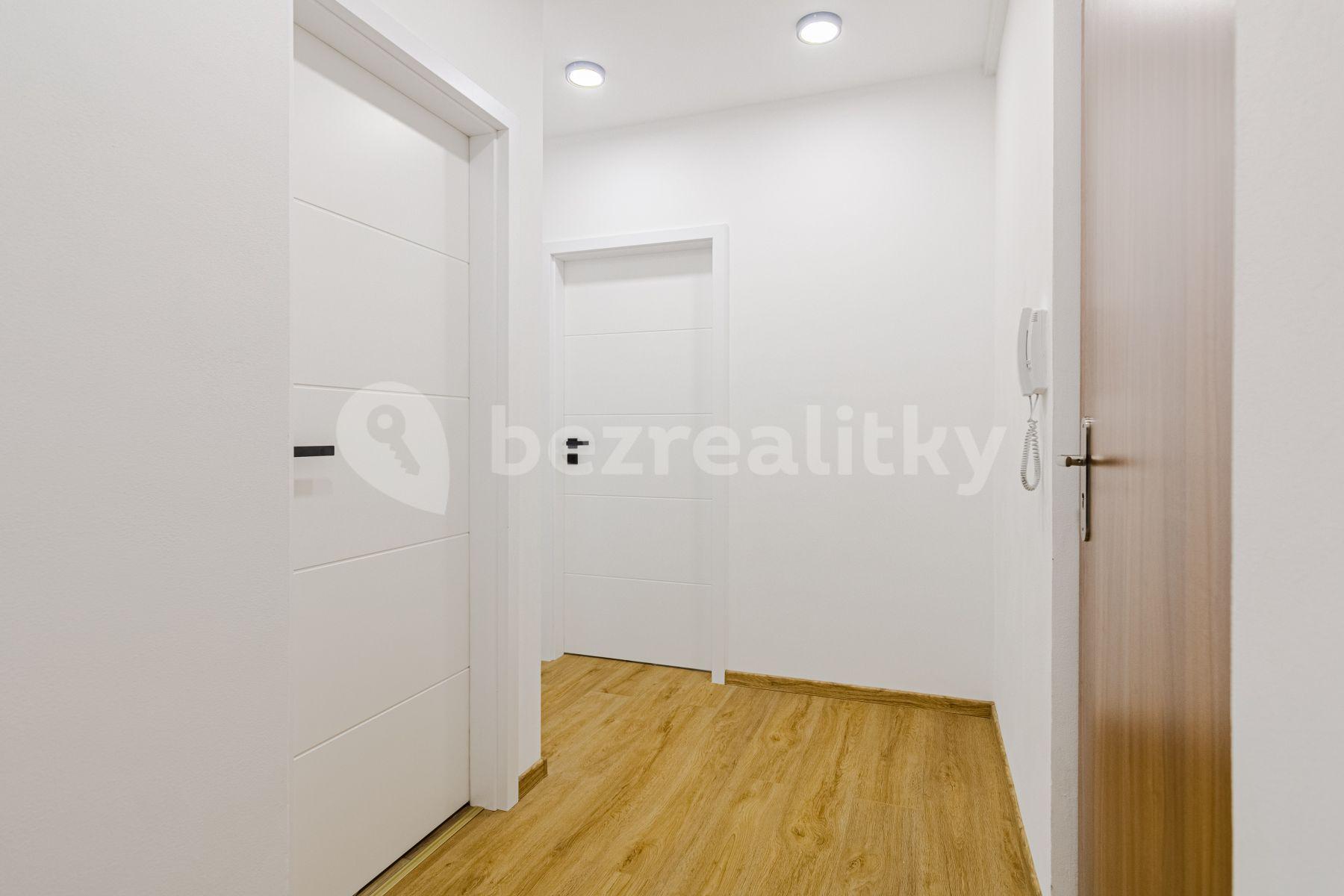 Prenájom bytu 2-izbový 42 m², Francouzská, Kladno, Středočeský kraj