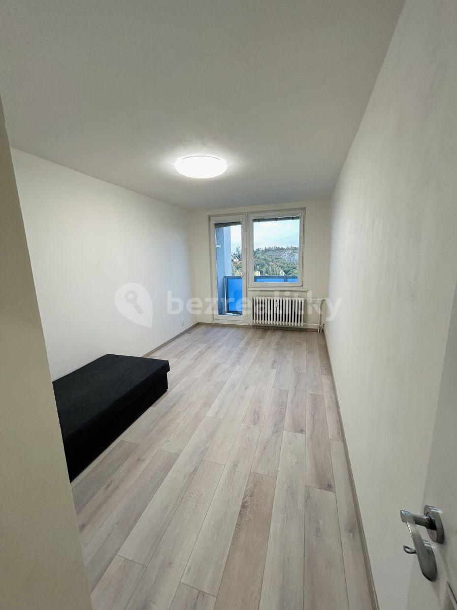 Prenájom bytu 3-izbový 70 m², Prosluněná, Praha, Praha