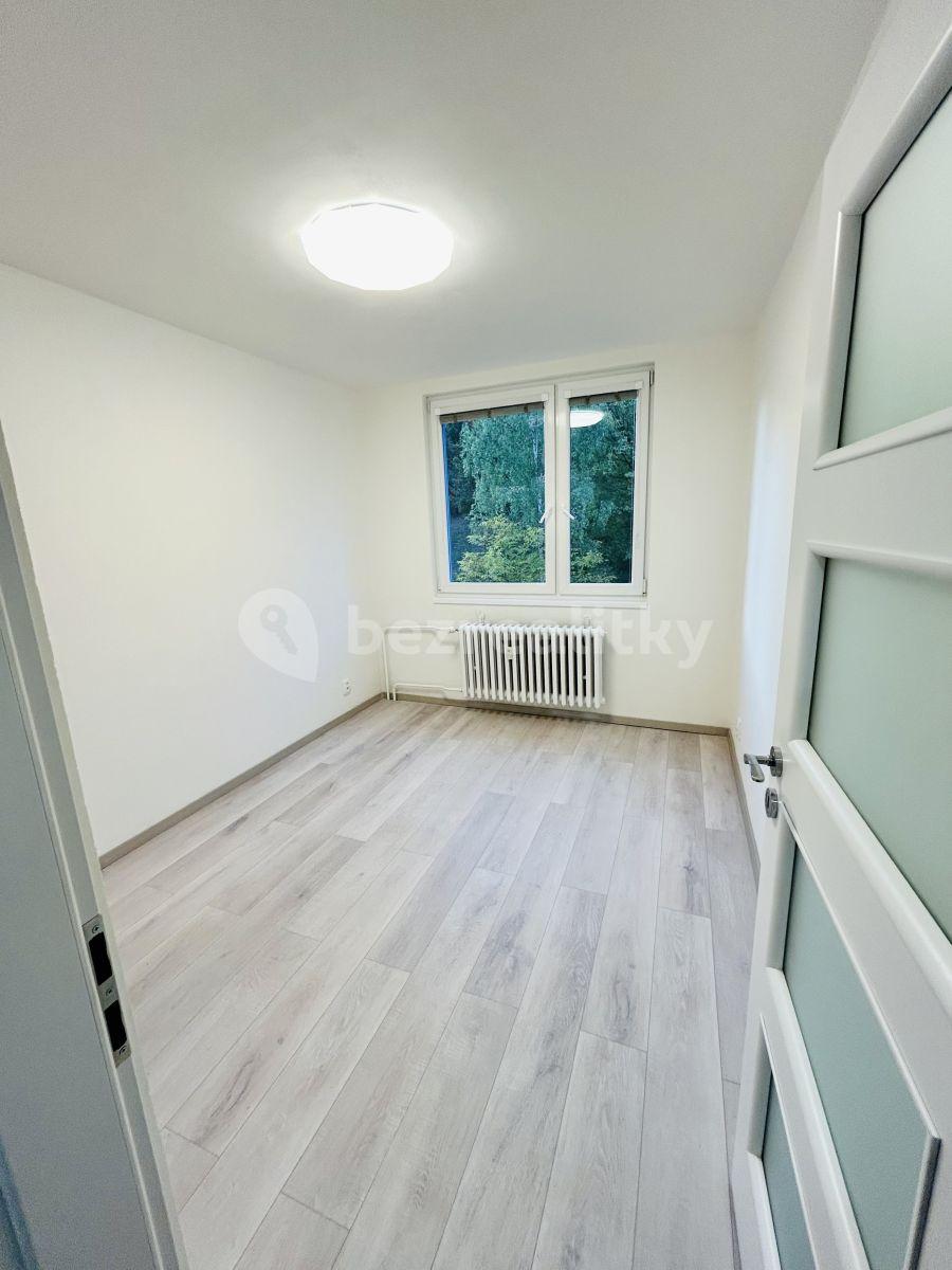 Prenájom bytu 3-izbový 70 m², Prosluněná, Praha, Praha