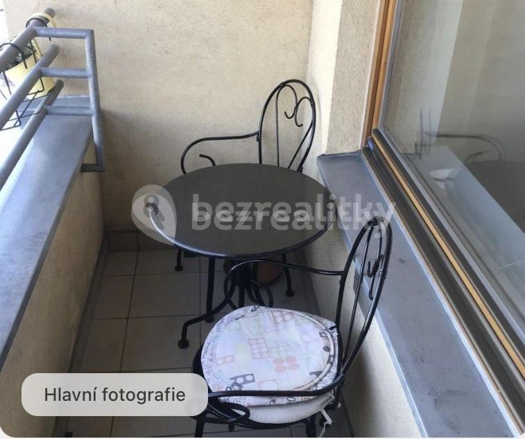 Prenájom bytu 2-izbový 52 m², Mojmírova, Praha, Praha