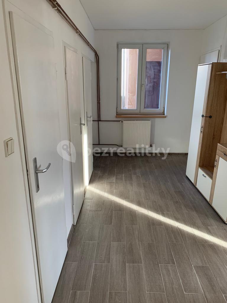 Prenájom bytu 2-izbový 72 m², Střelova, Přelouč, Pardubický kraj