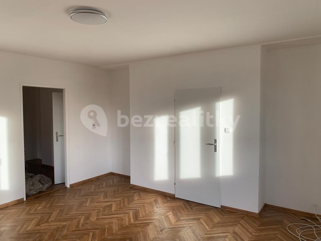 Prenájom bytu 2-izbový 72 m², Střelova, Přelouč, Pardubický kraj