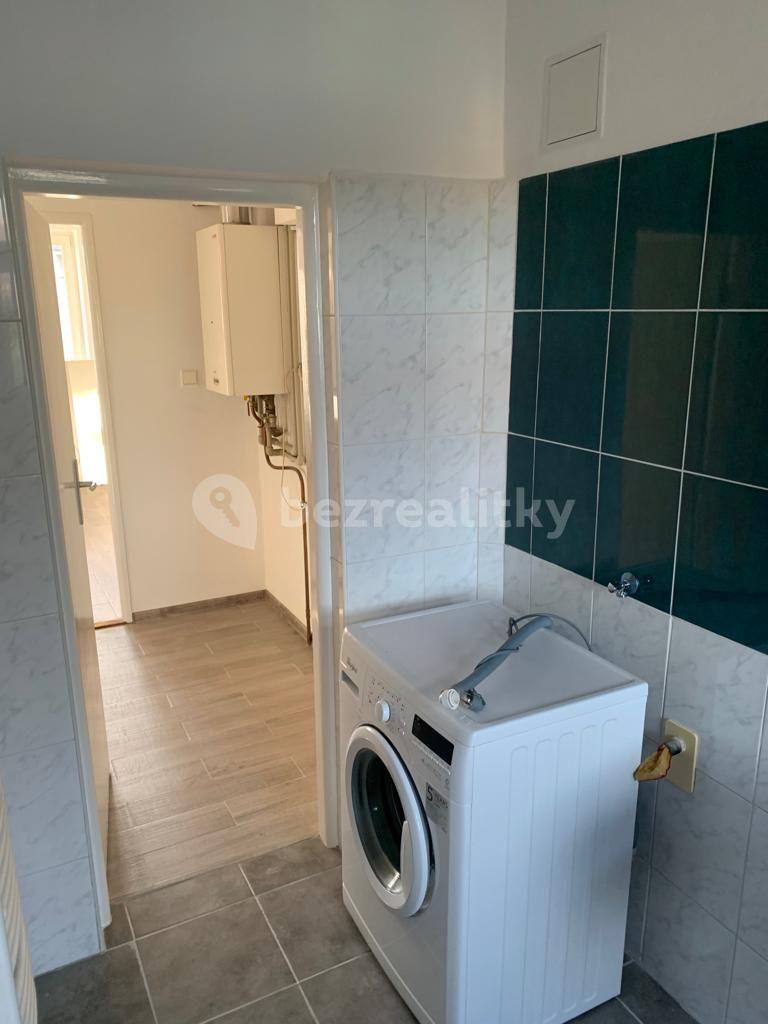 Prenájom bytu 2-izbový 72 m², Střelova, Přelouč, Pardubický kraj