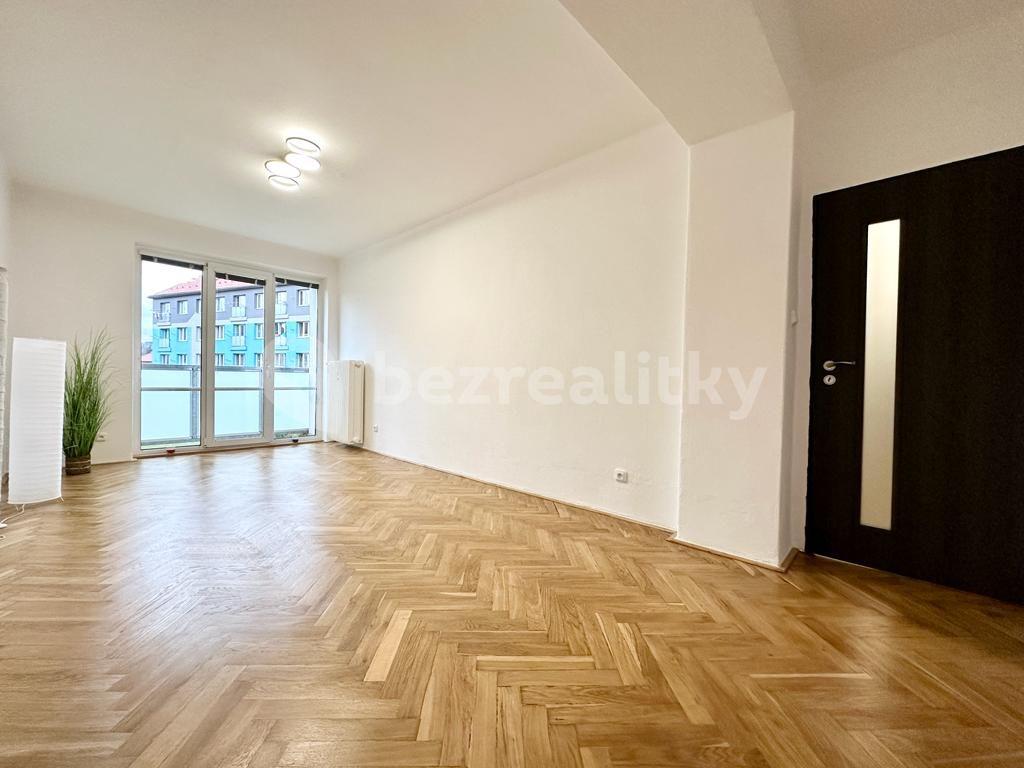 Prenájom bytu 2-izbový 56 m², Václava Řezáče, Klášterec nad Ohří, Ústecký kraj