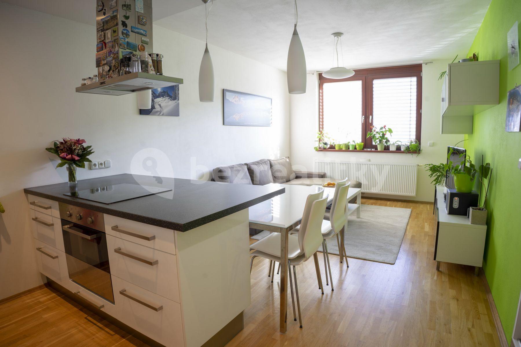 Prenájom bytu 2-izbový 53 m², Na Žertvách, Praha, Praha