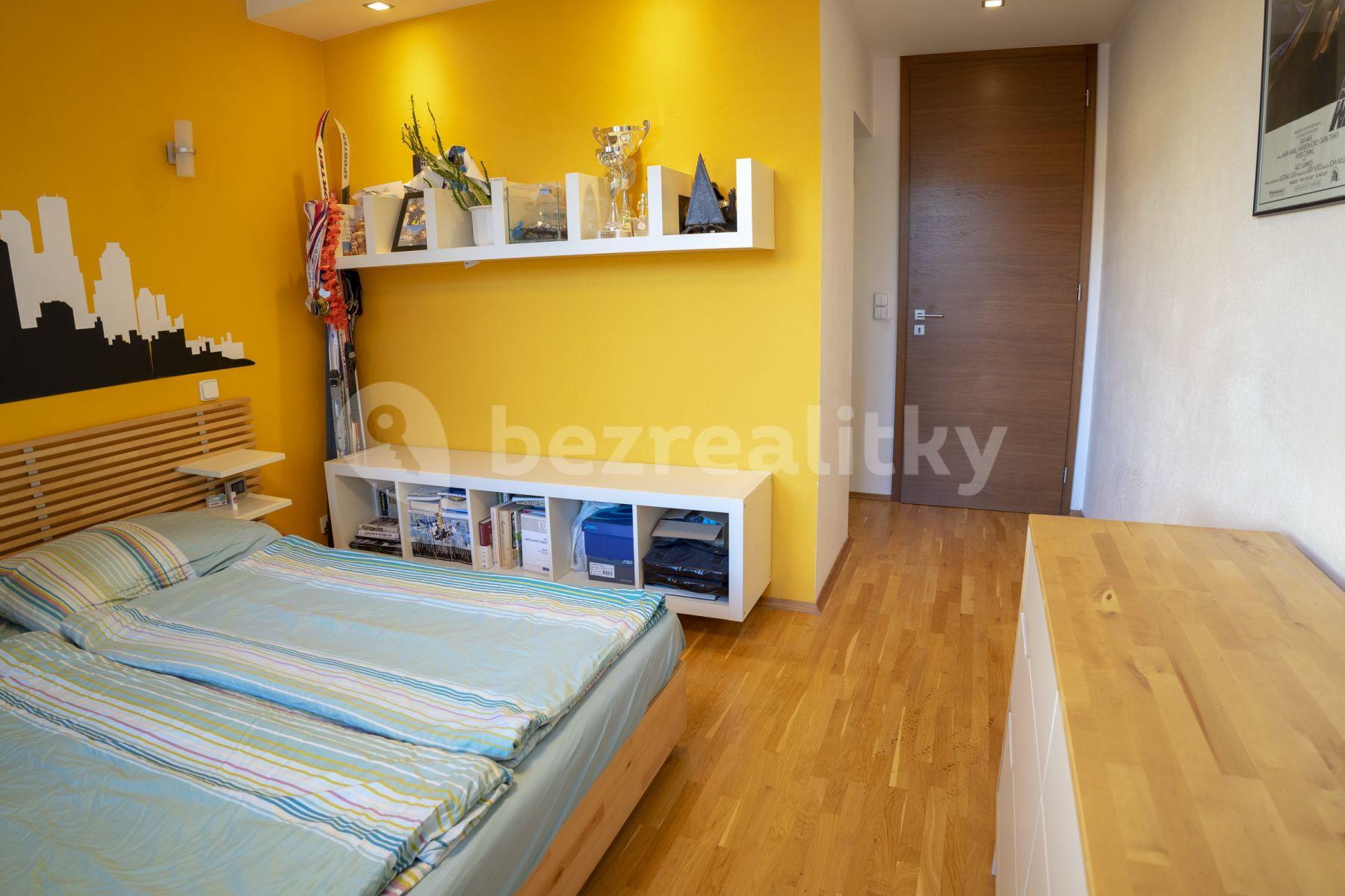 Prenájom bytu 2-izbový 53 m², Na Žertvách, Praha, Praha