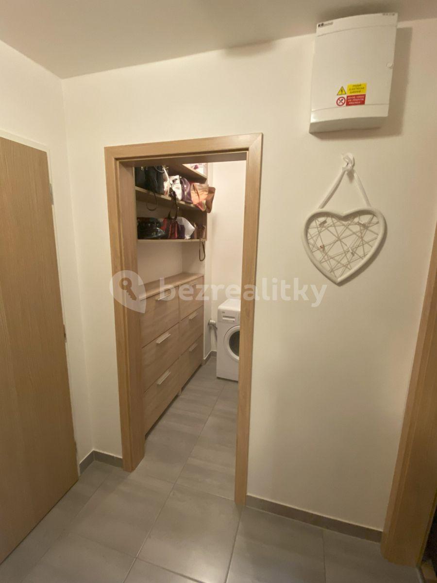 Prenájom bytu 2-izbový 56 m², Oty Bubeníčka, Praha, Praha