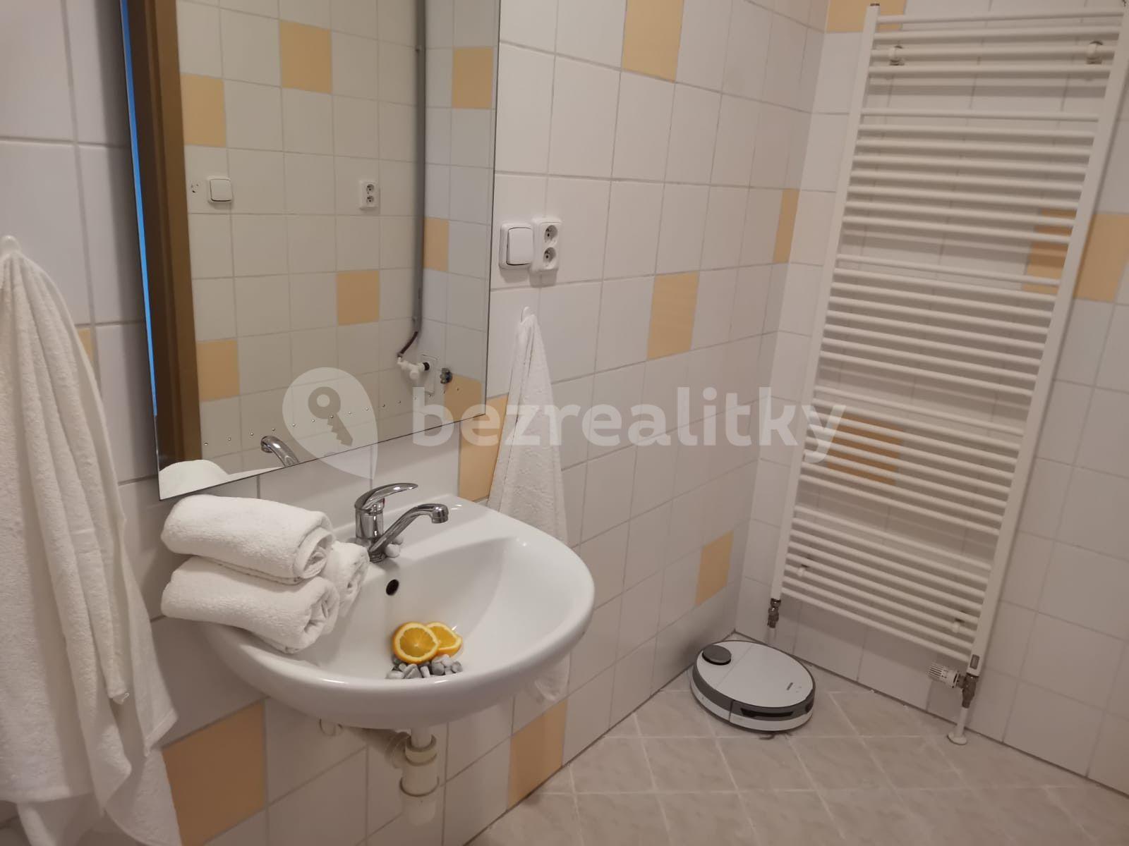 Prenájom bytu 2-izbový 40 m², Svatoplukova, Brno, Jihomoravský kraj