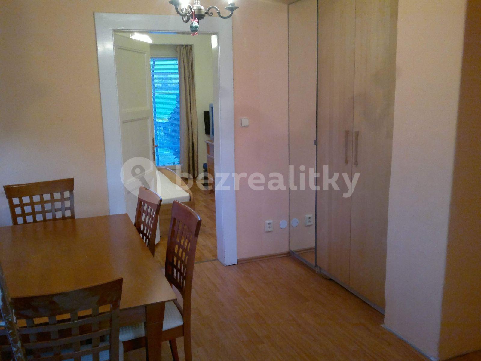 Prenájom bytu Garsoniéra 16 m², Hejtmanská, Praha, Praha