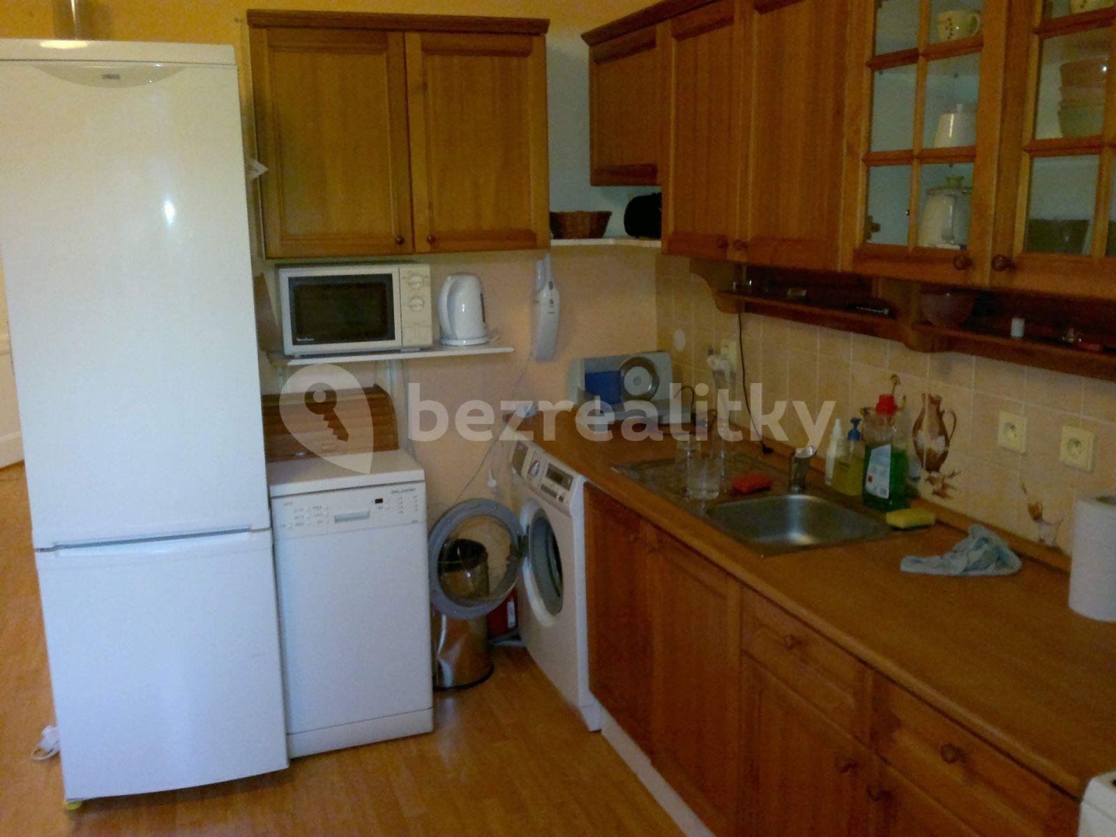 Prenájom bytu Garsoniéra 16 m², Hejtmanská, Praha, Praha